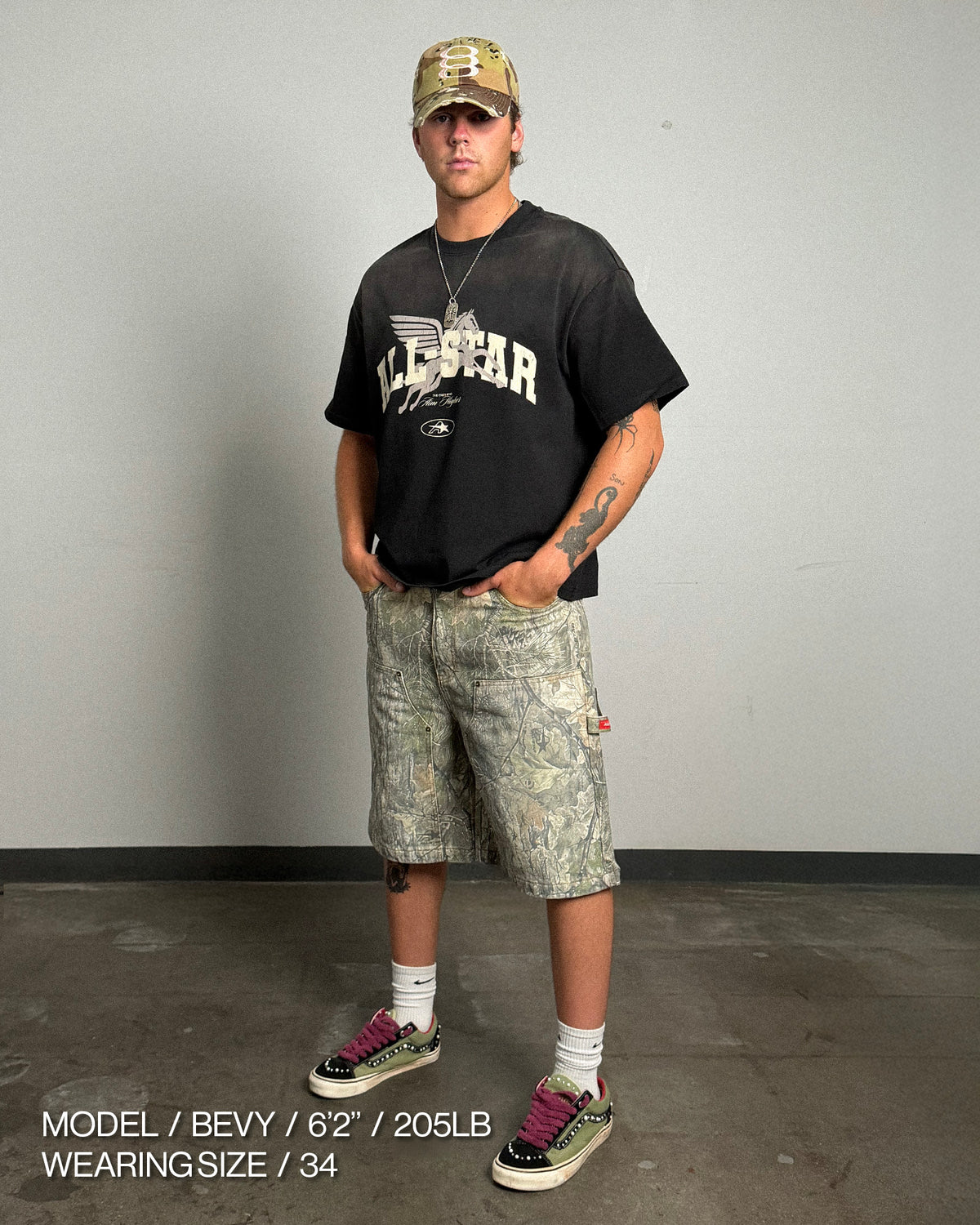 Denim short, worn by Bevy